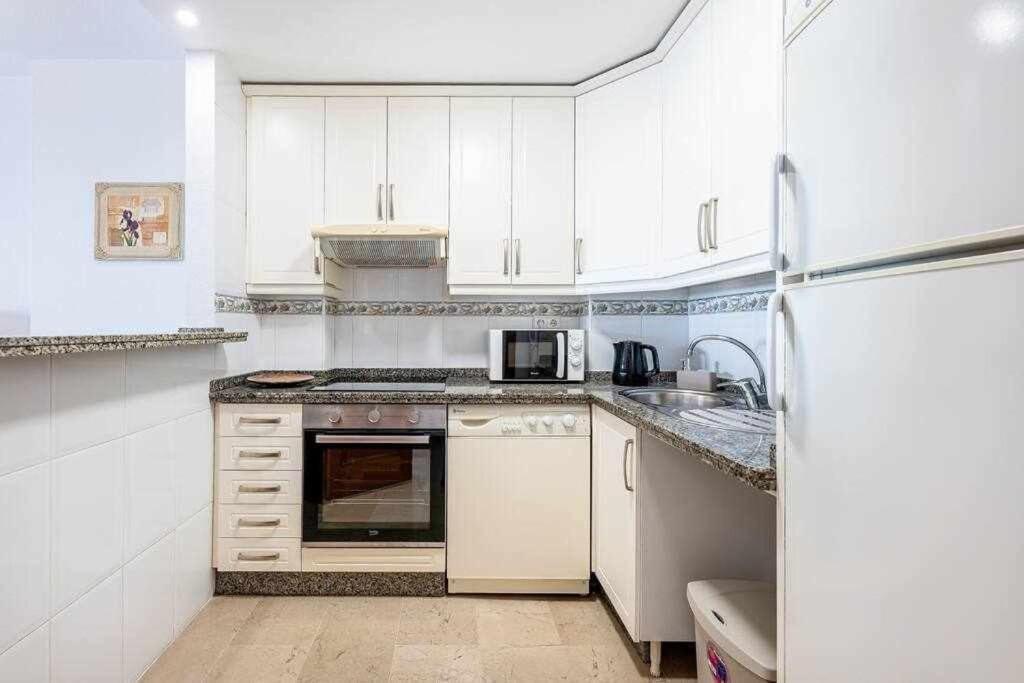 797 Rentals- Hermoso 4 En Apartamento Benalmádena
